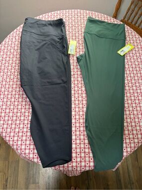NWT All in Motion athletic leggings 4x